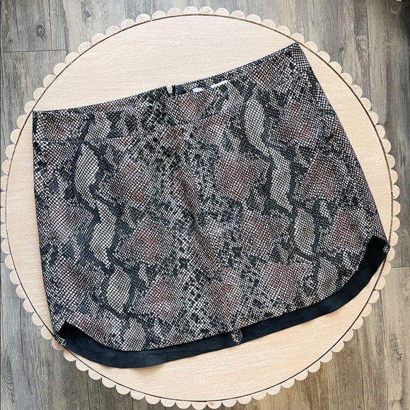 NWT Karina Grimaldi Simone Snake Skirt - Picture 2 of 5
